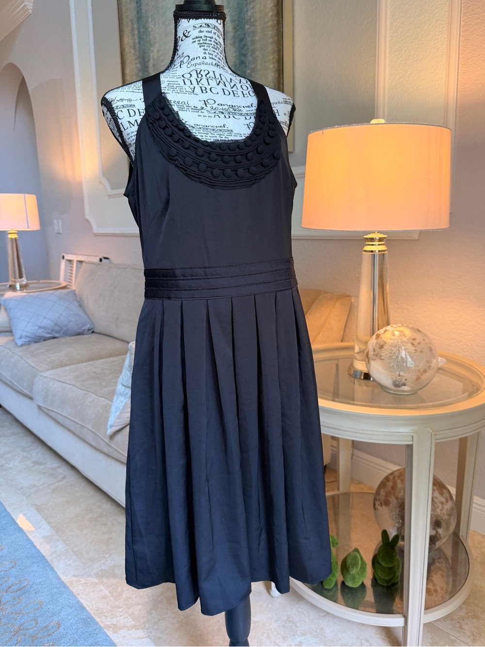 EUC | Sz 10 | LOFT Black Sleeveless Pleated Dress Button Bib Detail